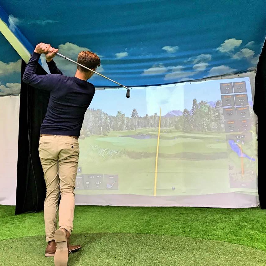 Emigrere Fremhævet bomuld Simulatorgolf - Kun 37,- i timen for en 4-bold - Indoor Golf Midtjylland